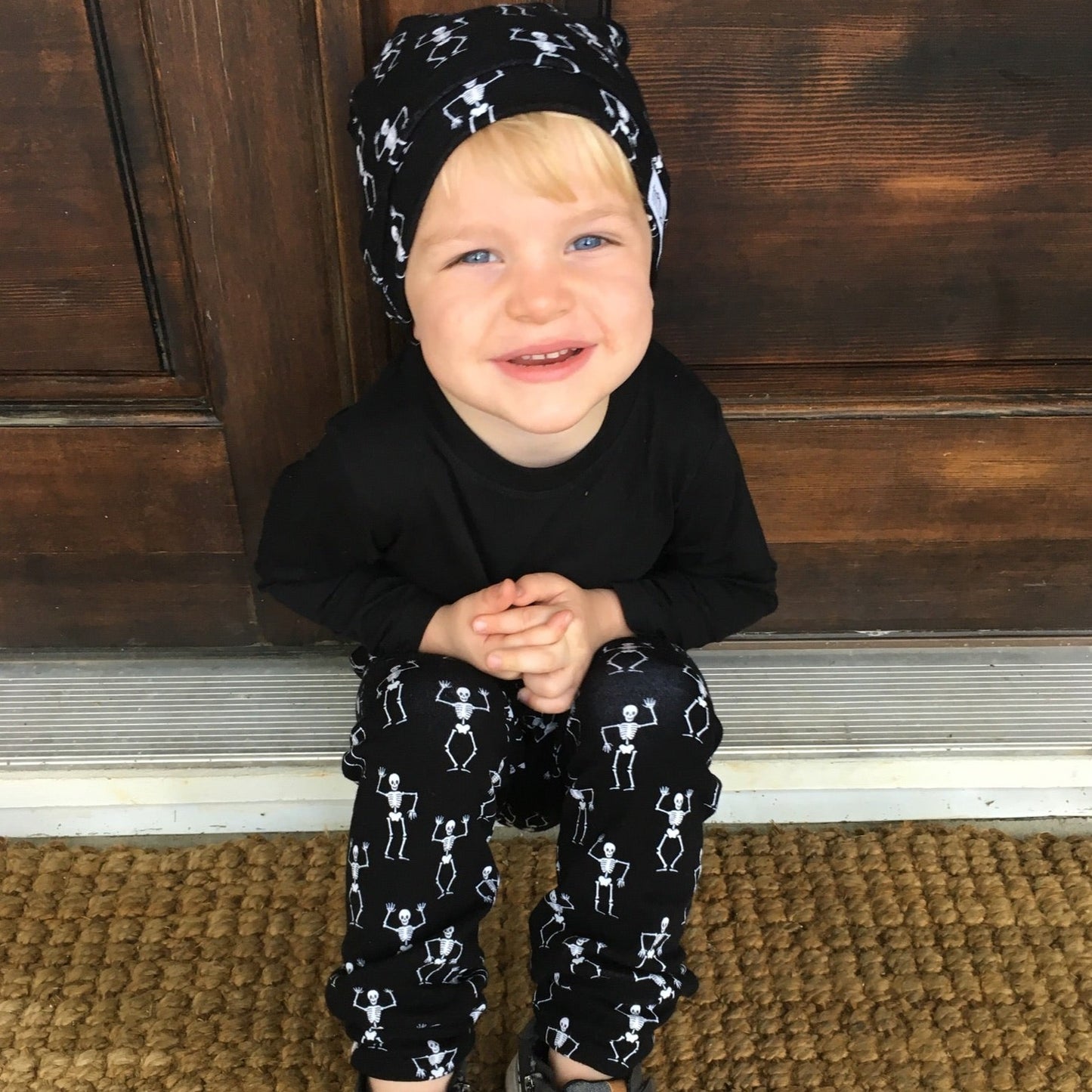 Glow in the Dark Dancing Skeleton Leggings
