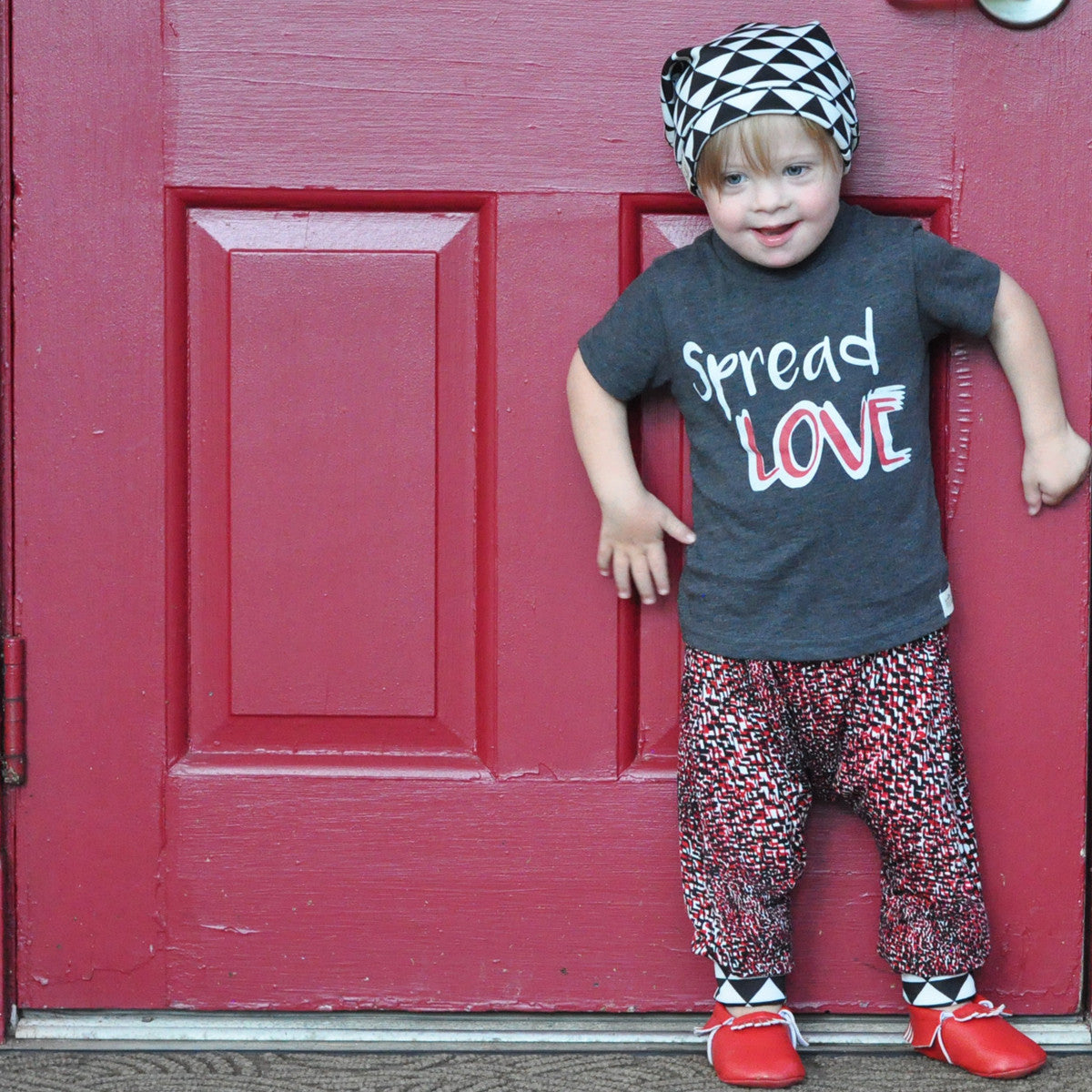 Spread LOVE tee